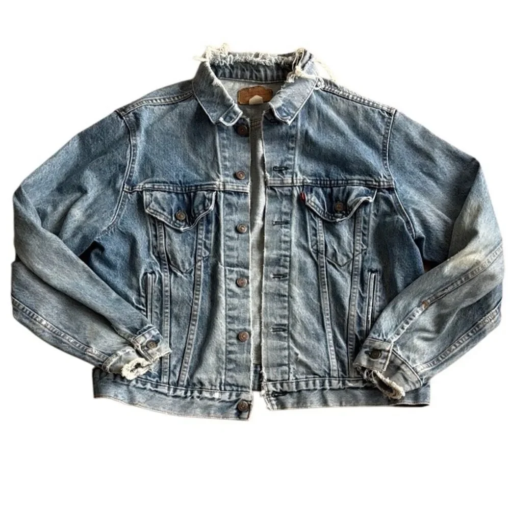 80s Vintage Levi Trucker III 70506 0217 Denim Jacket medium made in the USA